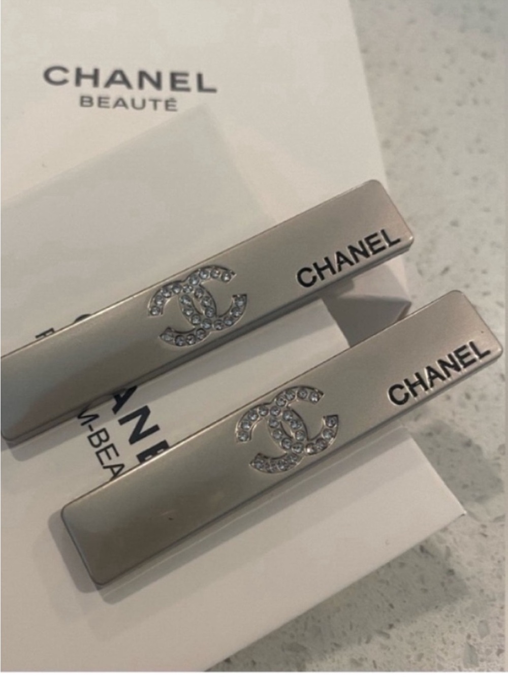 Chanel beauty clips set